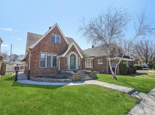 3925 W Forest Home Ave, Milwaukee, WI 53215