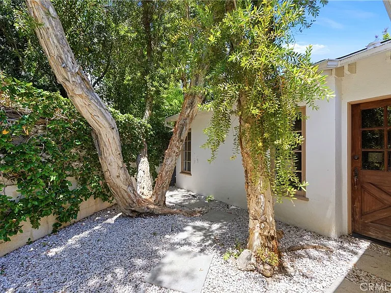 18000 Karen Dr — Photo 69