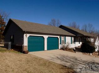 576 Bunker Rd, Harrison, AR 72601