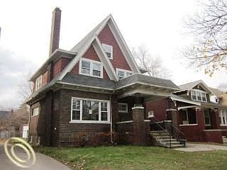 3rd image of 353 Lakewood St