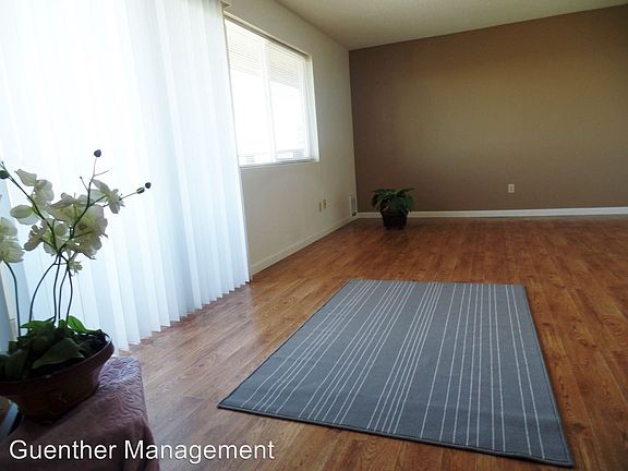 5th image of 1204 W 6th Ave APT 306