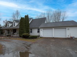 1022 Hunter Rd, Brighton, MI 48114
