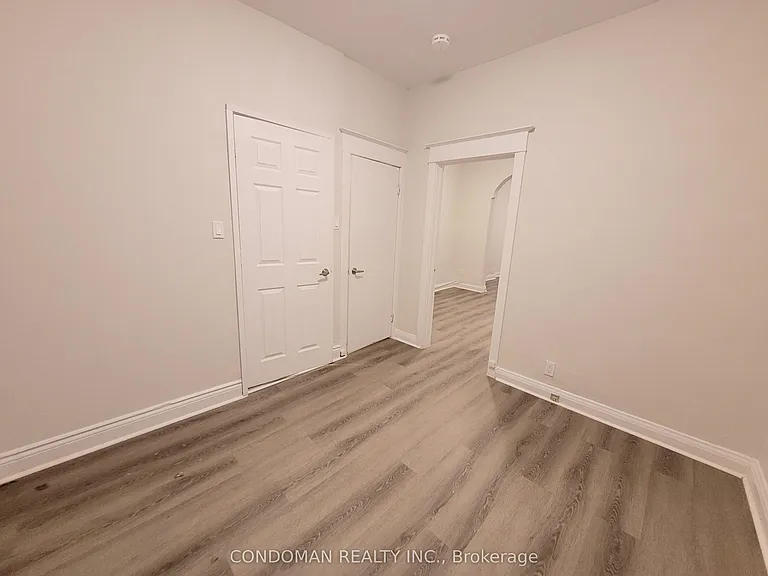 133 John St S #2 — Photo 9