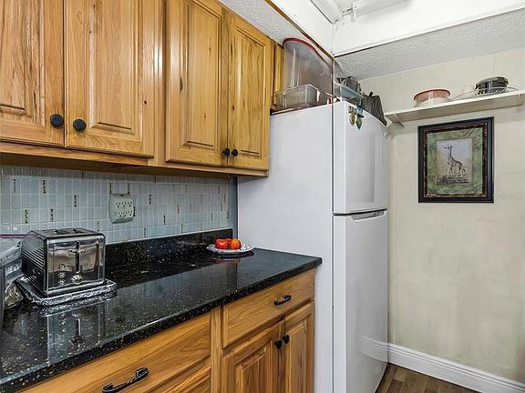 3rd image of 4742 Azalea Dr APT 106