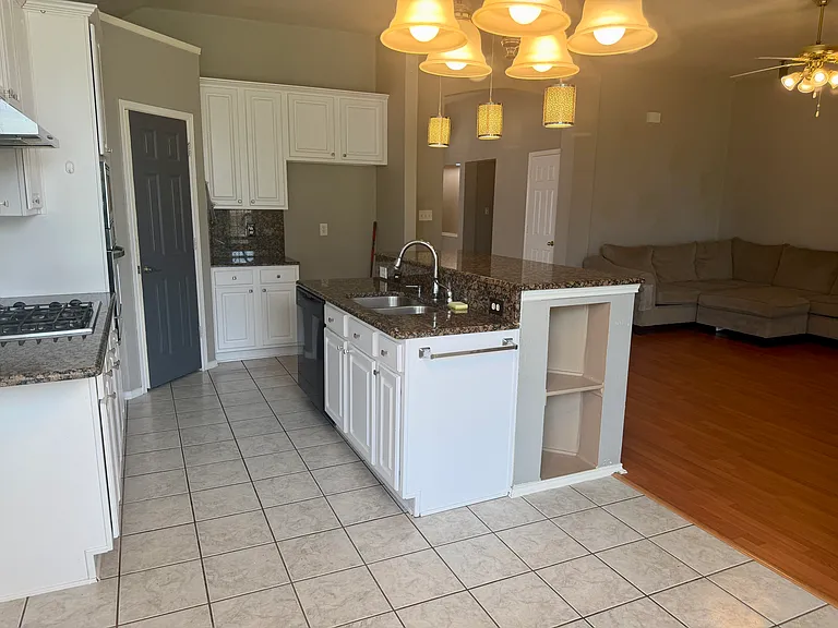 301 Mimosa Dr — Photo 22
