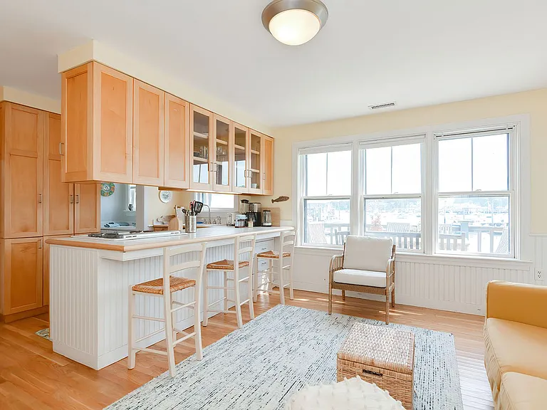 37 Rocky Neck Ave #A — Photo 43