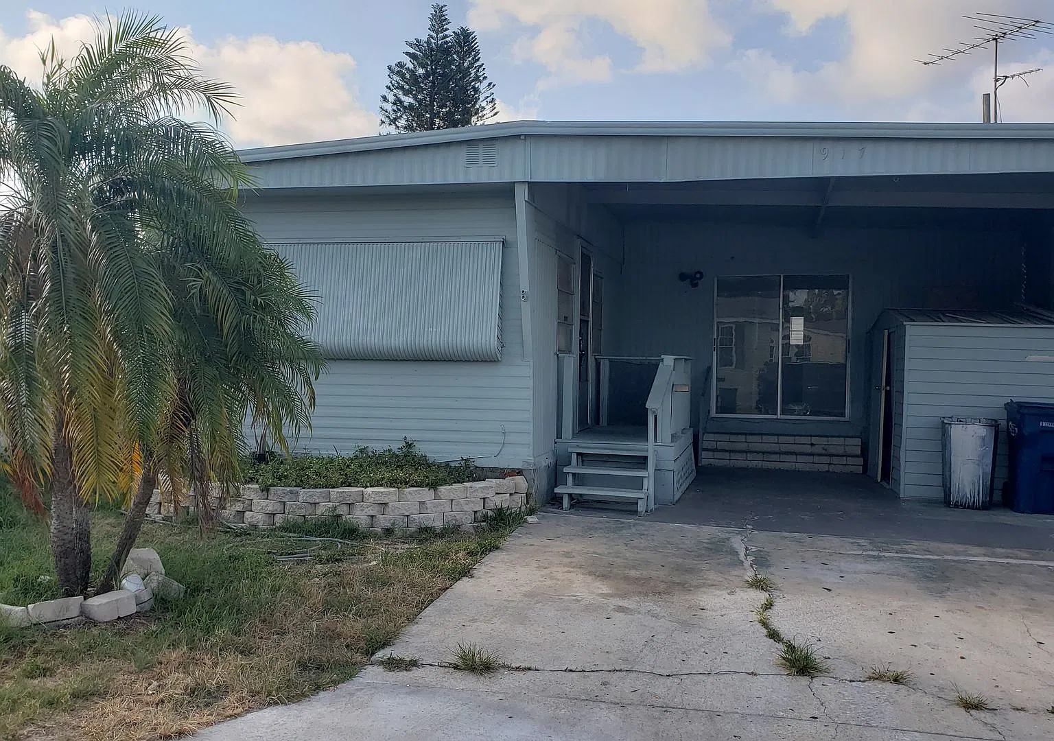 3 bedroom 2 bath Move — Photo 1