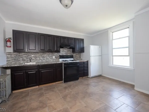 297 W Broadway #2, Paterson, NJ 07522
