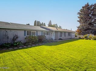 50 Maddox St, Naches, WA 98937