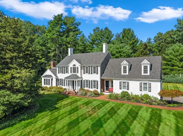 94 Valley St, Duxbury, MA 02332