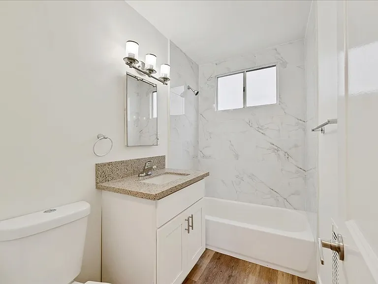 3905 S Stevely Ave #8 — Photo 10