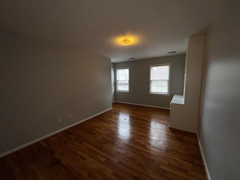 1100 Stowbridge Ln — Photo 32