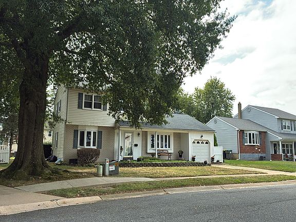 3rd image of 111 Kenton Ct