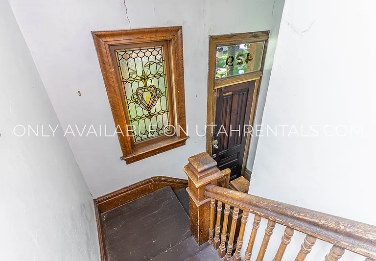 429 E Center St — Photo 6