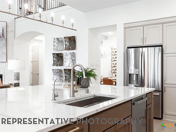 4th image of 507 Tricia Ct