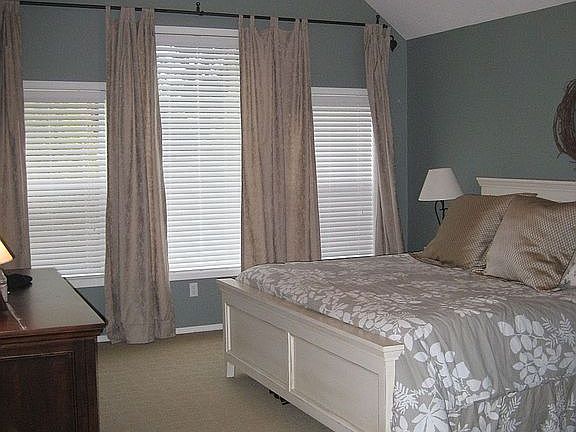 Large Master Bedroom w/ adjoining bathroom and walk in closet!