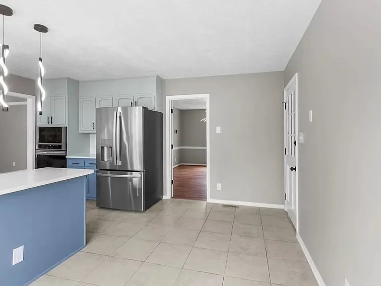 645 Welsh Pl — Photo 10