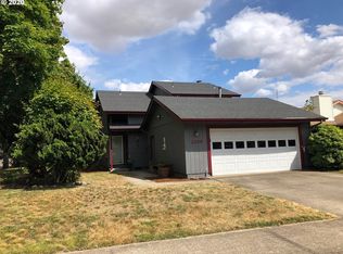 2105 Burkhart St, Albany, OR 97322