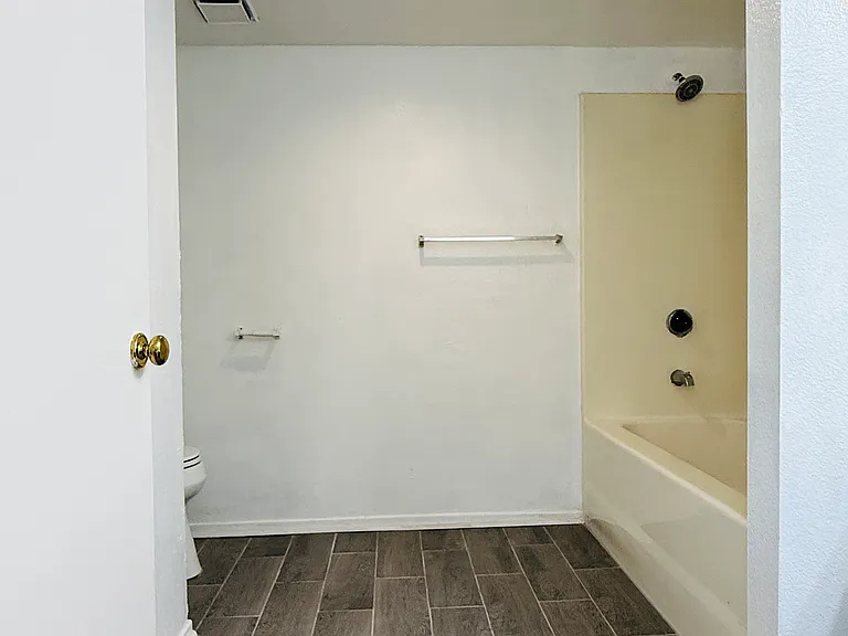 En-suite bathroom