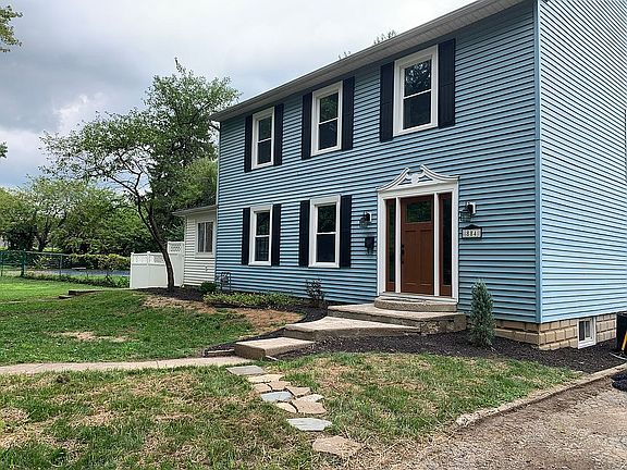 5th image of 884 Crescent Dr