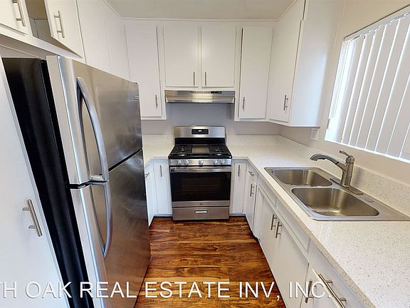 2nd image of 20404 Cohasset St APT 4