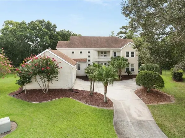 8 Shoal Creek Dr, New Orleans, LA 70131