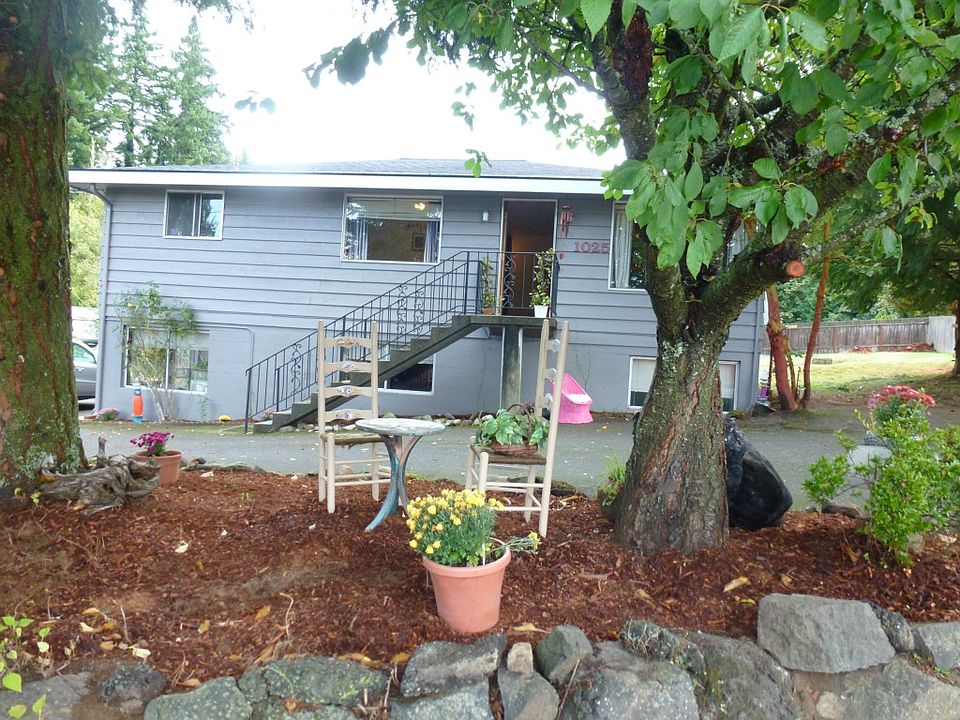 1st image of 1025 Olney Ave SE