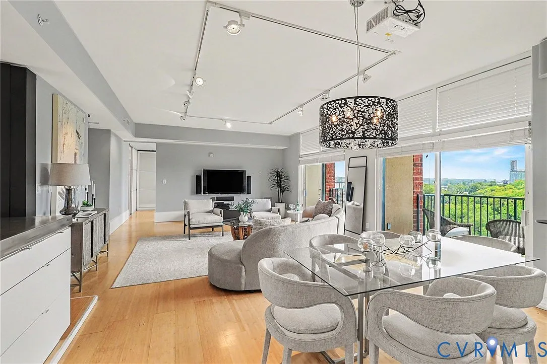 2 bed, 2.0 bath, 1546 sqft, $4,200 — Photo 1