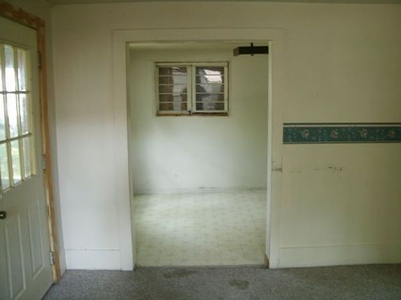 5th image of 1103 Wilson Ave