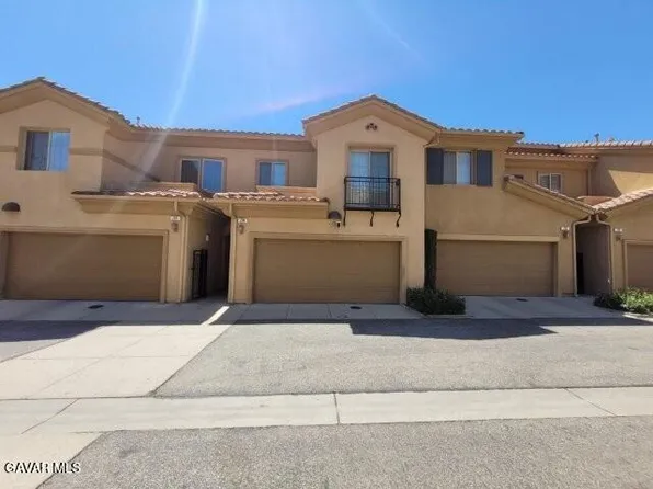 1448 Patricia Ave Unit 204, Simi Valley, CA 93065