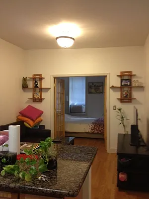 Rented by Fay Kong, LREB | media 33