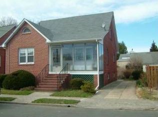 3 W Grochowiak St, South River, NJ 08882
