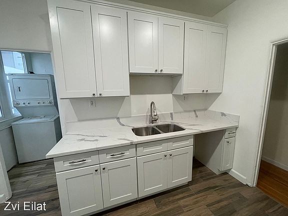 5th image of 435 1/2 N Hayworth Ave #3065348