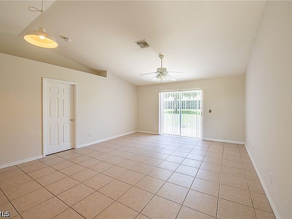 3rd image of 5047/5049 Centennial Blvd