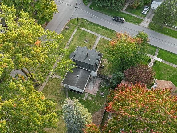 5th image of 2065 Stone St