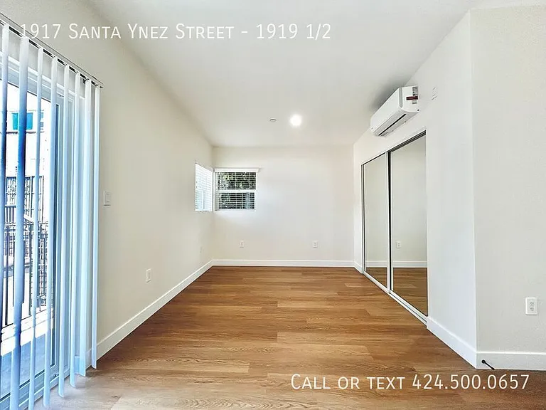 1917 Santa Ynez St #1919-1/2 — Photo 20