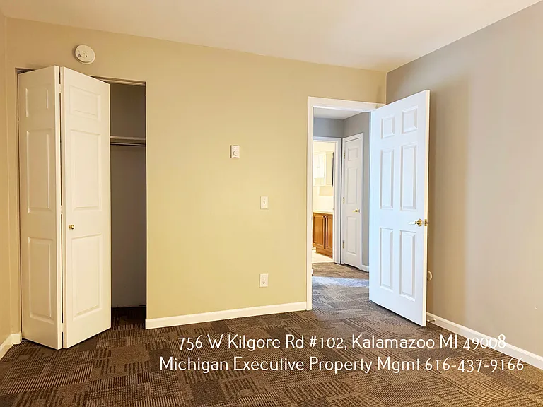 756 W Kilgore Rd #102 — Photo 12