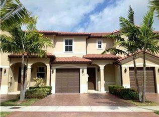 1023 NE 207th Ter, Miami, FL 33179
