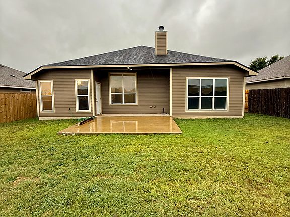 2nd image of 7814 Woodbury Dr