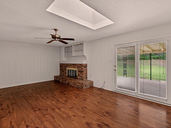5th image of 2102 Hughey Dr