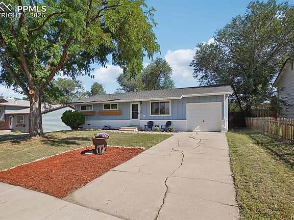 4th image of 1218 Rushmore Dr