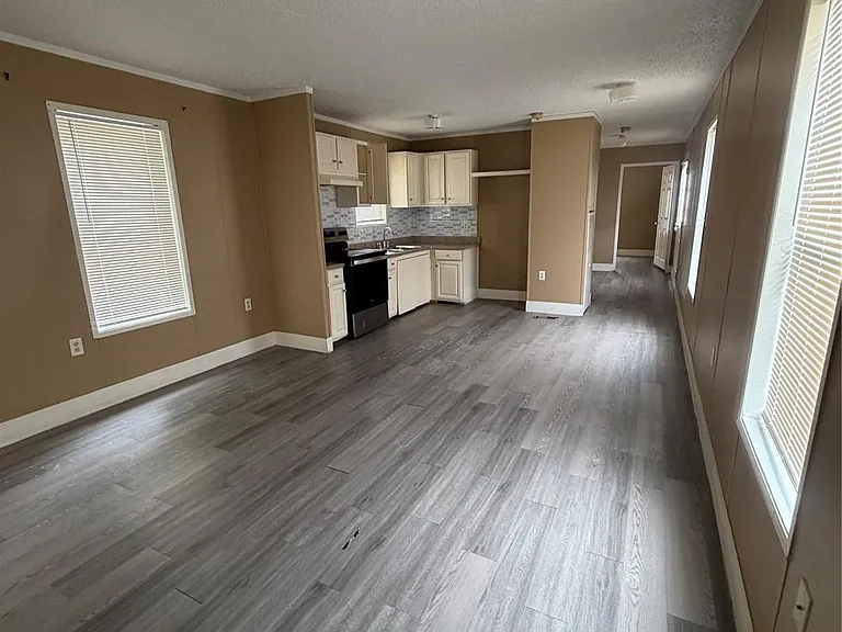 14126 Waxahachie St — Photo 2