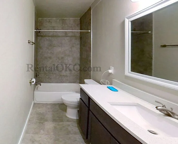 2245 NW 15th St — Photo 10