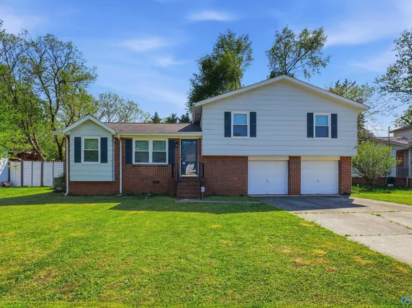 4045 Knollbrook Dr NW, Huntsville, AL 35810