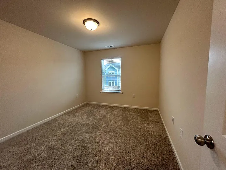 241 Ribbon Rail St — Photo 32