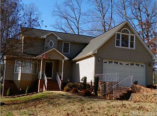 112 N Shore Dr, Cherryville, NC 28021