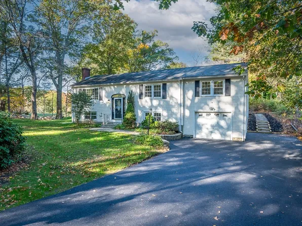 3 Newton St, Northborough, MA 01532