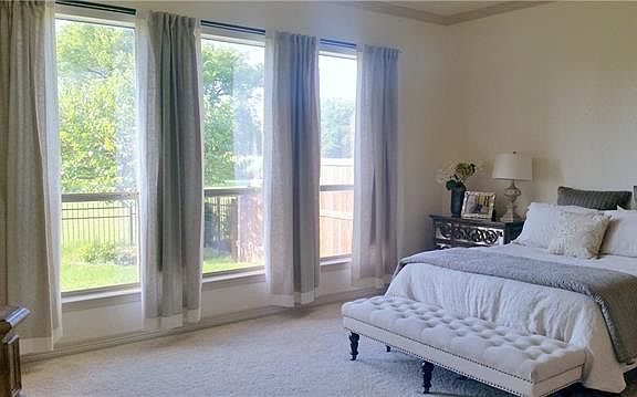 3rd image of 1605 Hackett Creek Dr