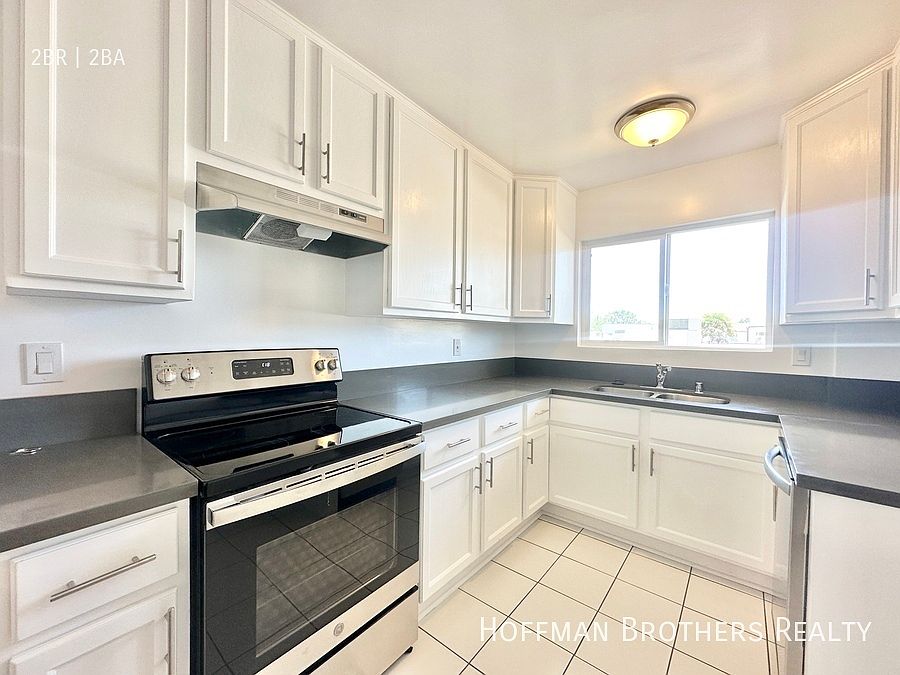 1st image of 17350 Burbank Blvd #12