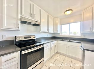 17350 Burbank Blvd #12, Encino, CA 91316